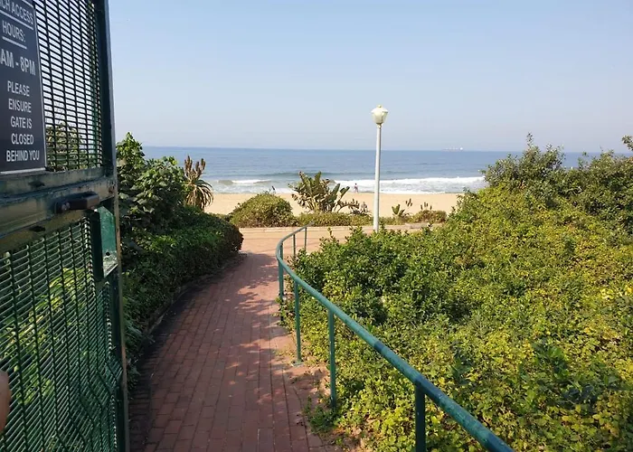 34 Kyalanga Beachfront Apartment